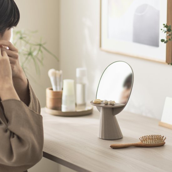Mirror & vase