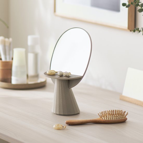 Mirror & vase