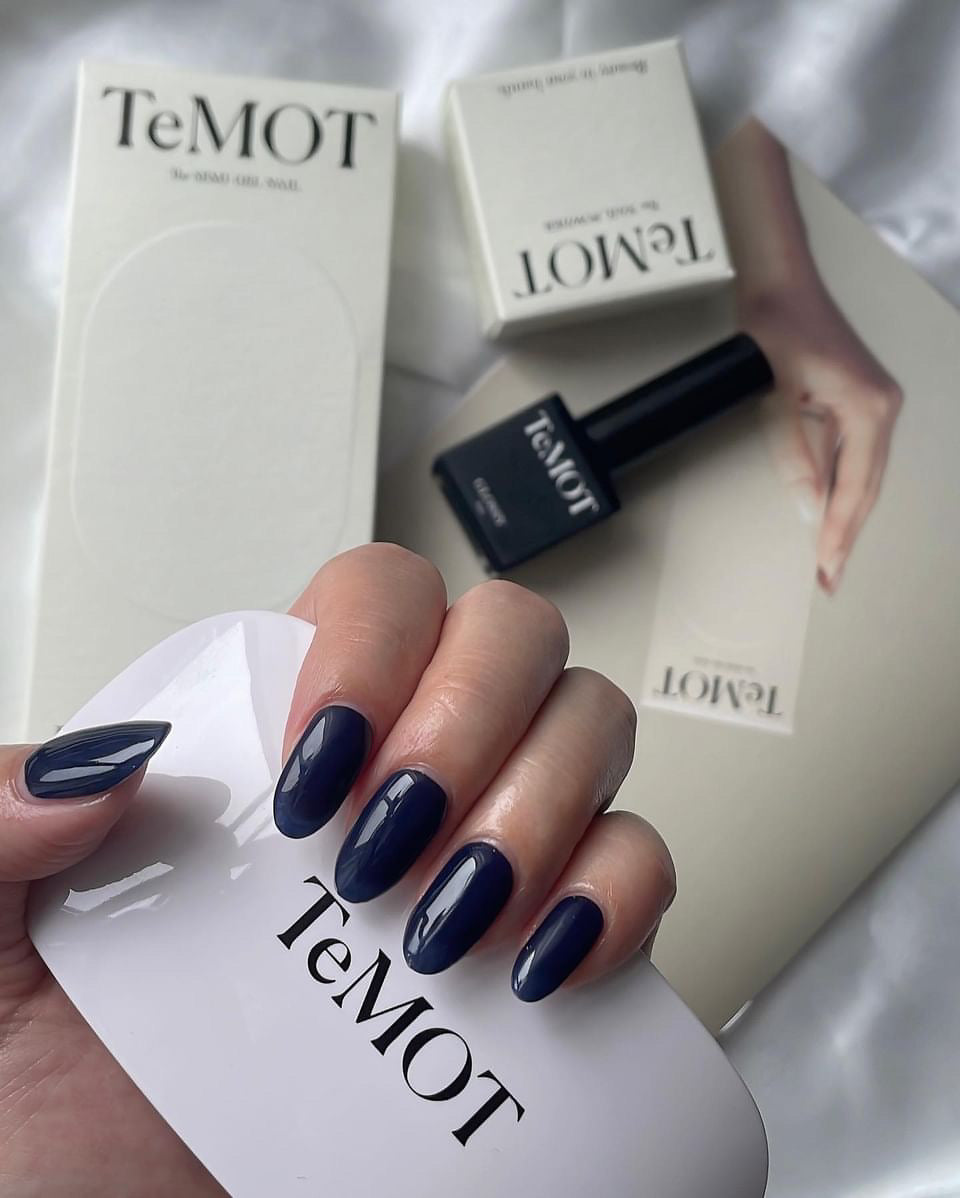 The SEMI GEL NAIL