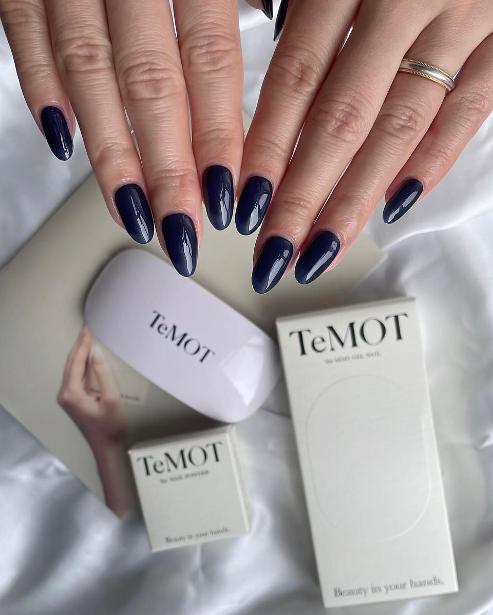 The SEMI GEL NAIL