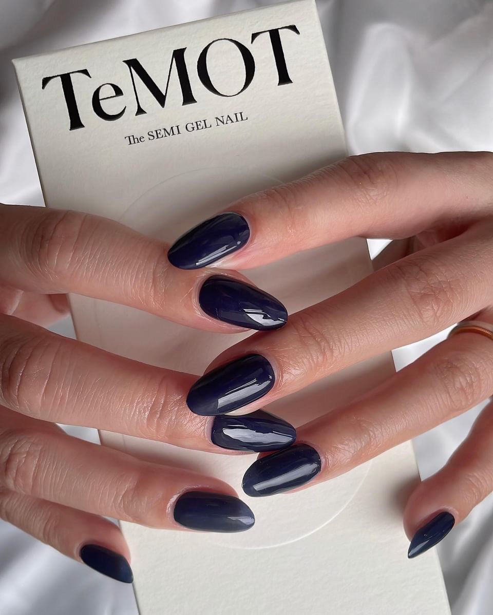 The SEMI GEL NAIL