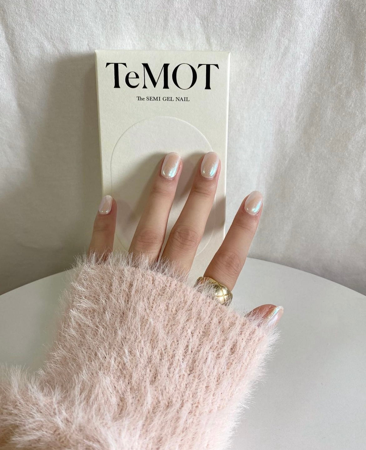 The SEMI GEL NAIL