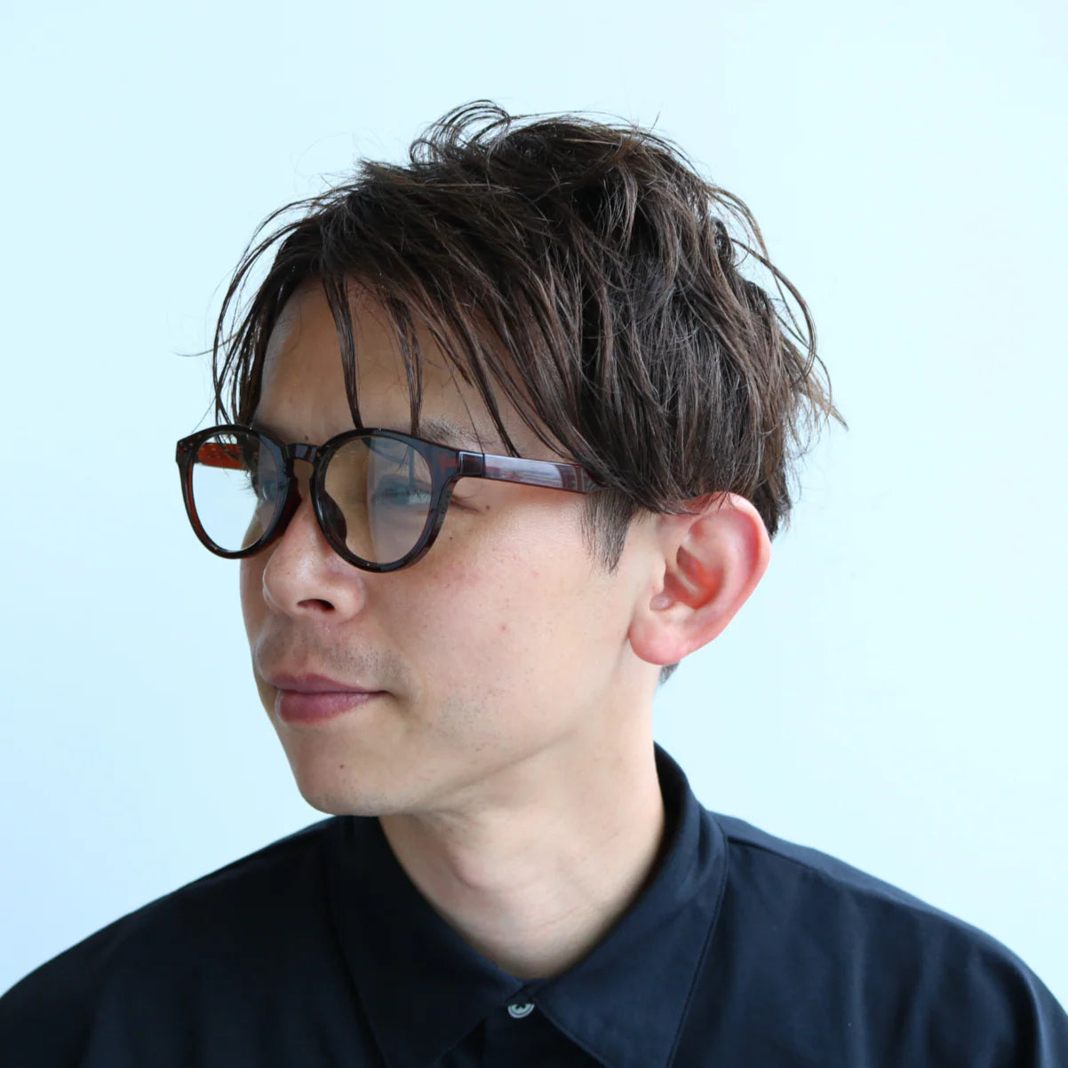 サステナブルなリーディングルーペ(眼鏡型拡大鏡)