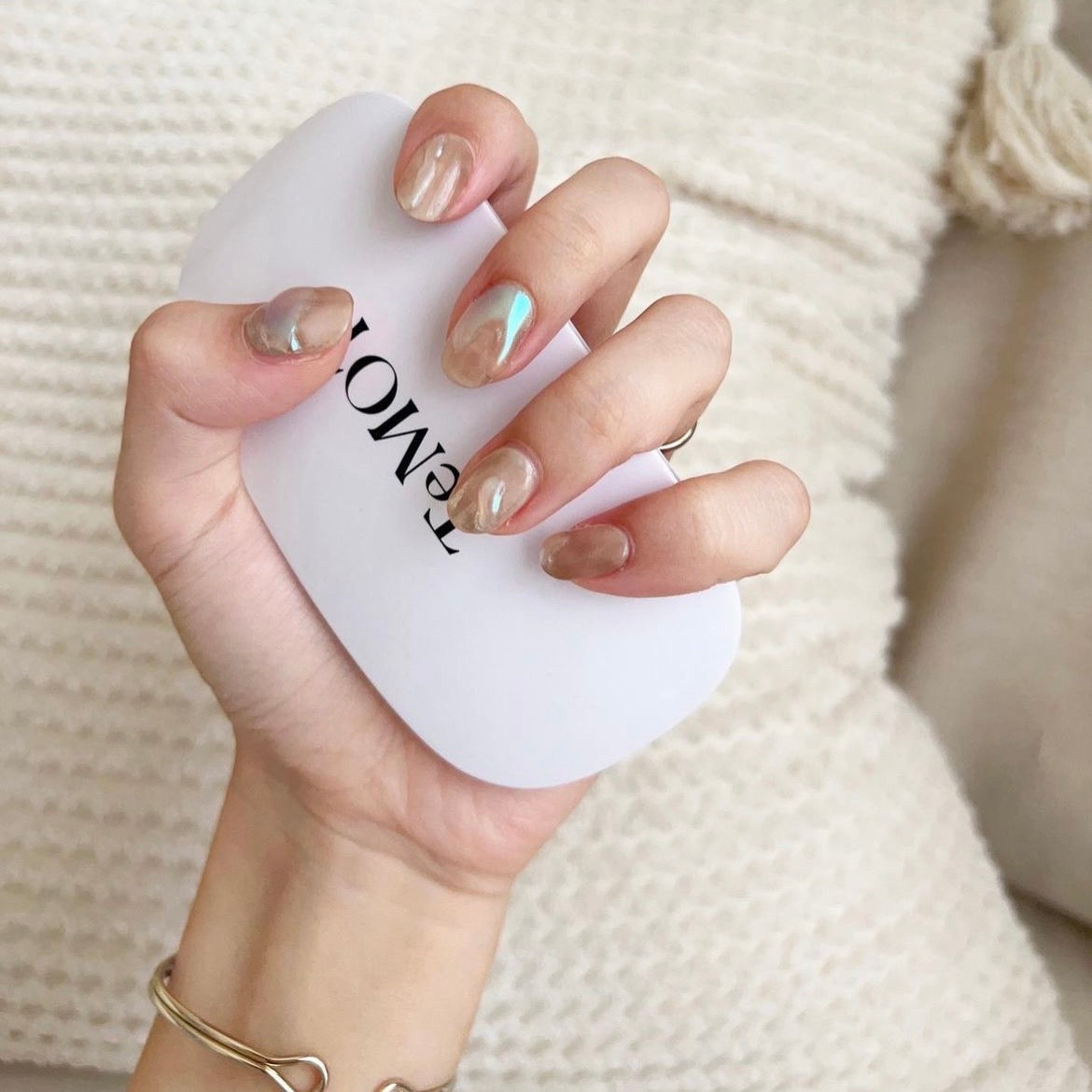 The SEMI GEL NAIL