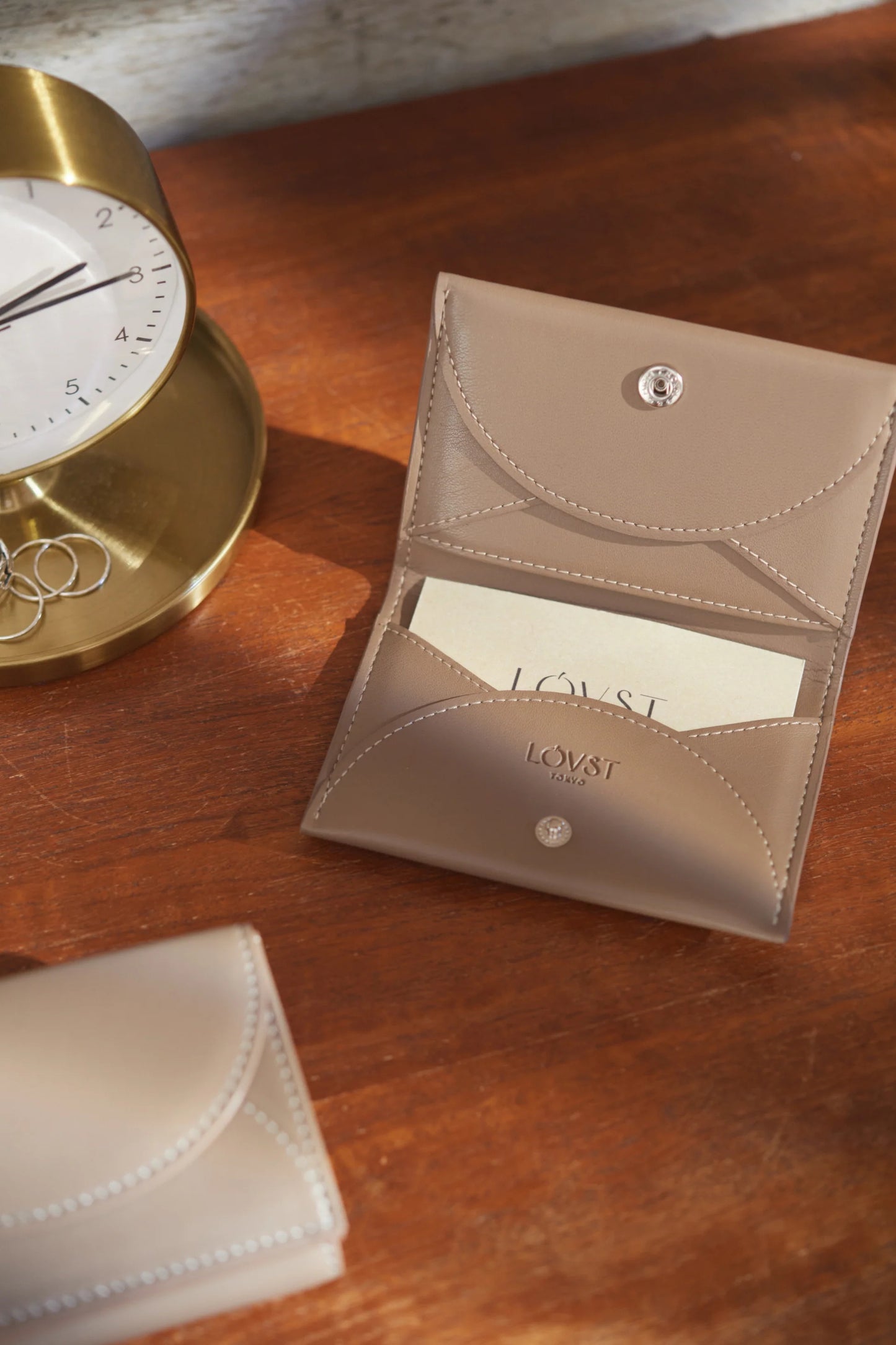 Apple Half-moon Card Case