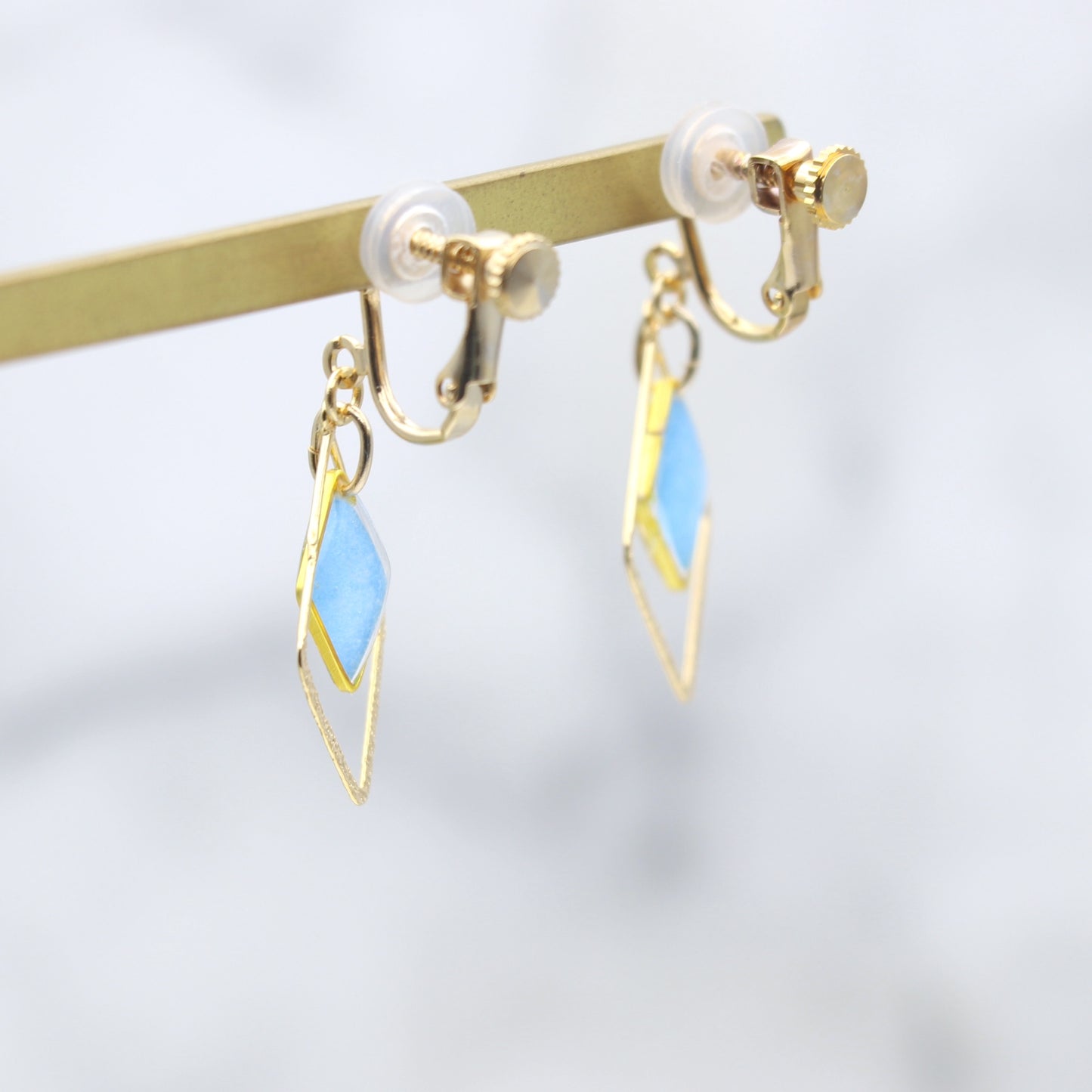 ひし形とフープ*美濃和紙のイヤリング / ピアス 水色