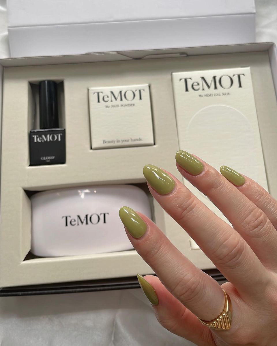 The SEMI GEL NAIL