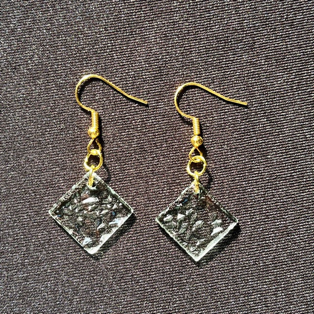 ピアス