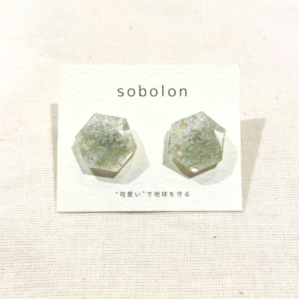 ピアス M