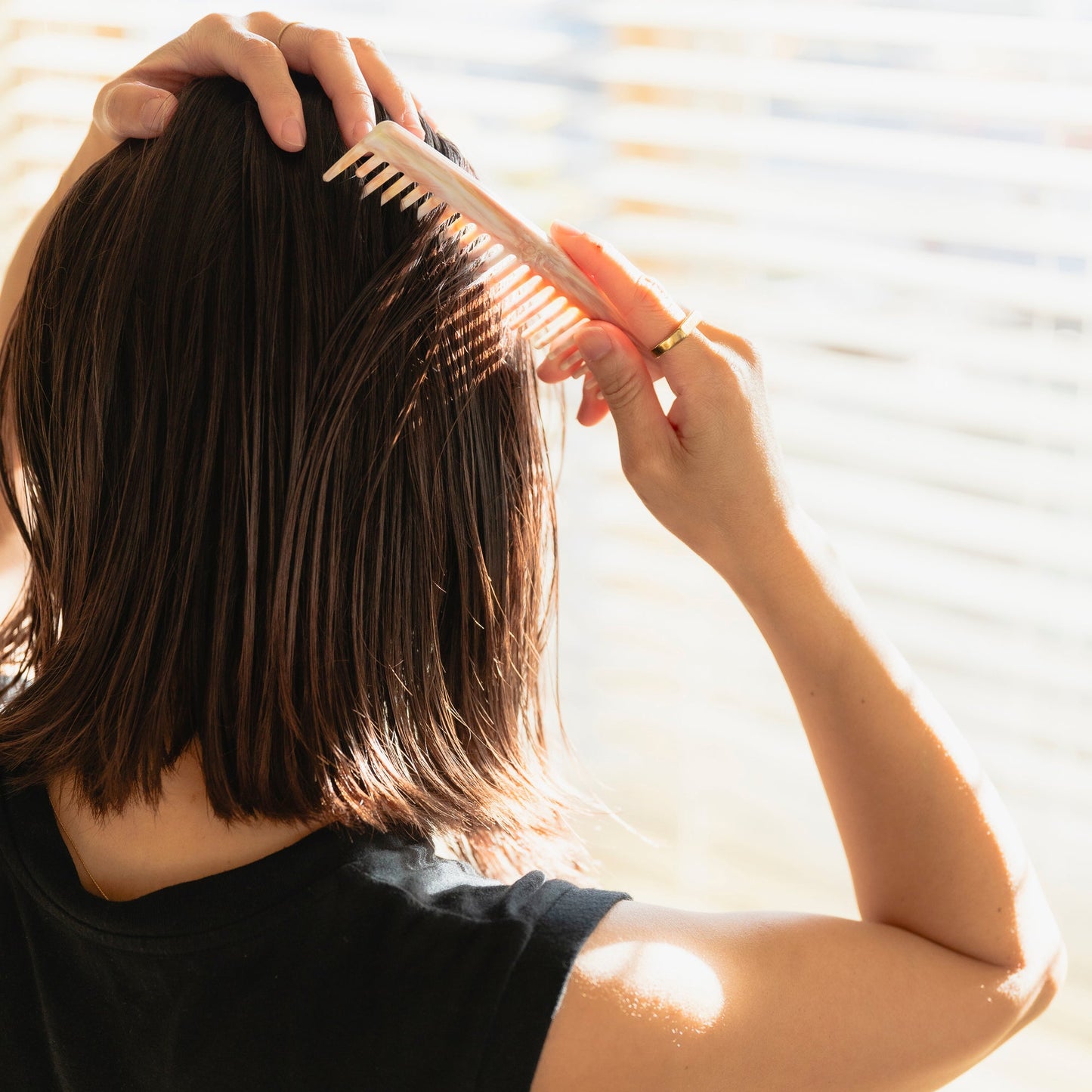 TOKU hair comb