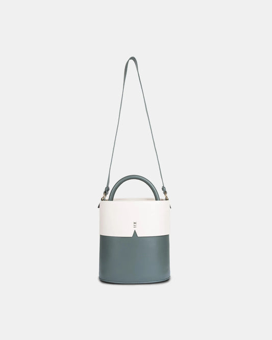 Gaia Bucket Bag（12月上旬発送予定）