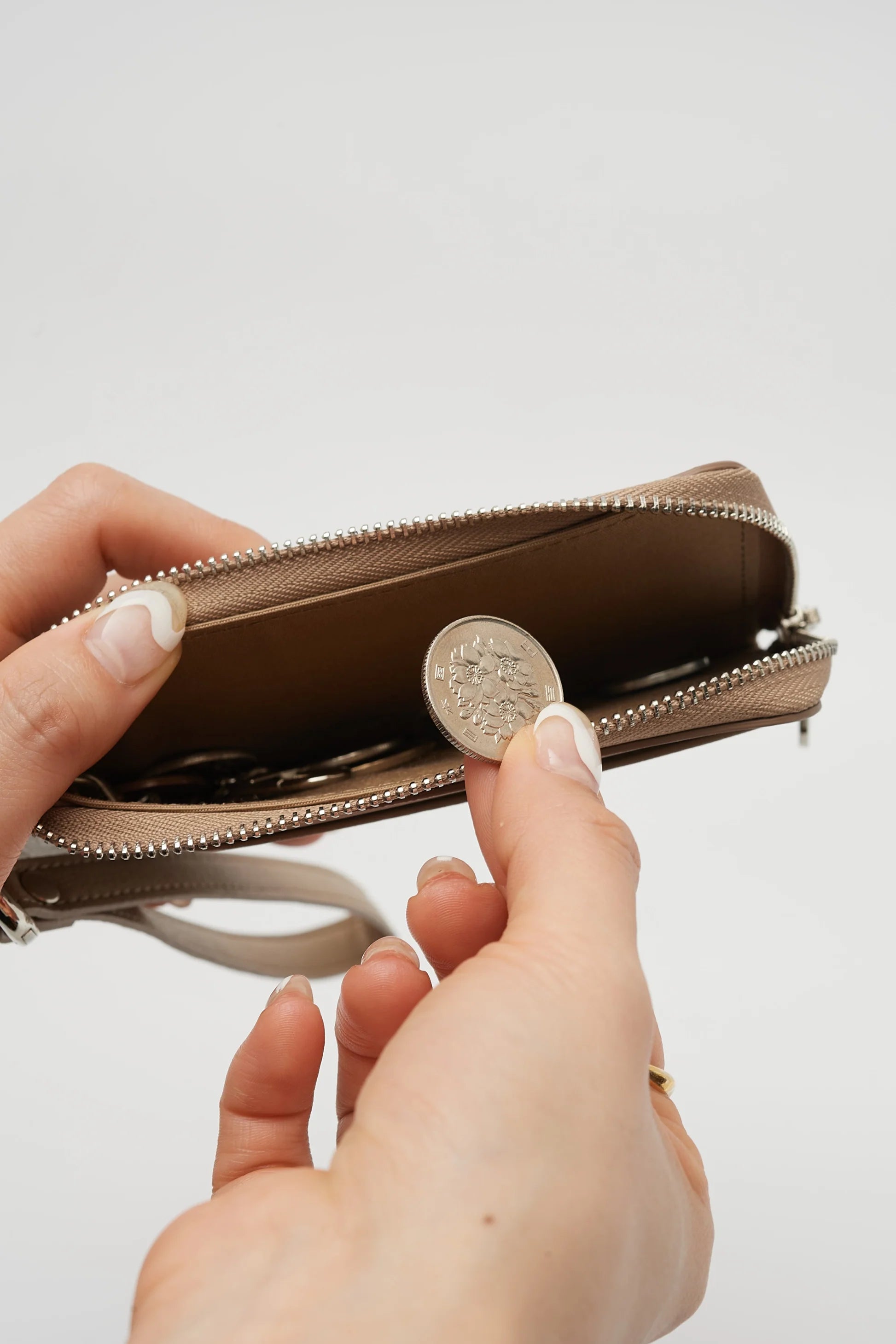 apple様  アーツ 2018ss multi wallet アップルレザー製フラグメントケース「Apple Multi Wallet」 | LOVST