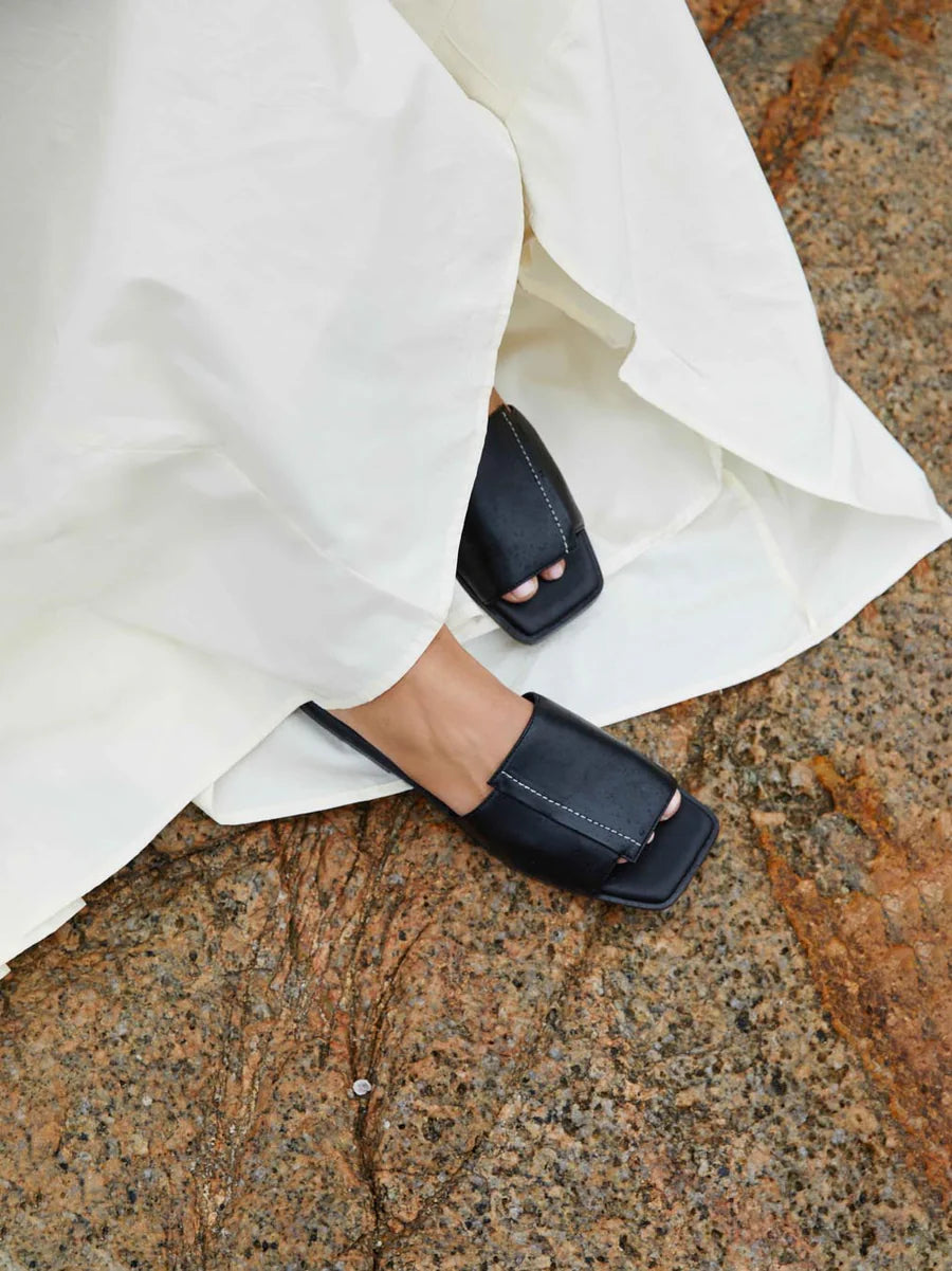 Peddle Corn Leather Sandal