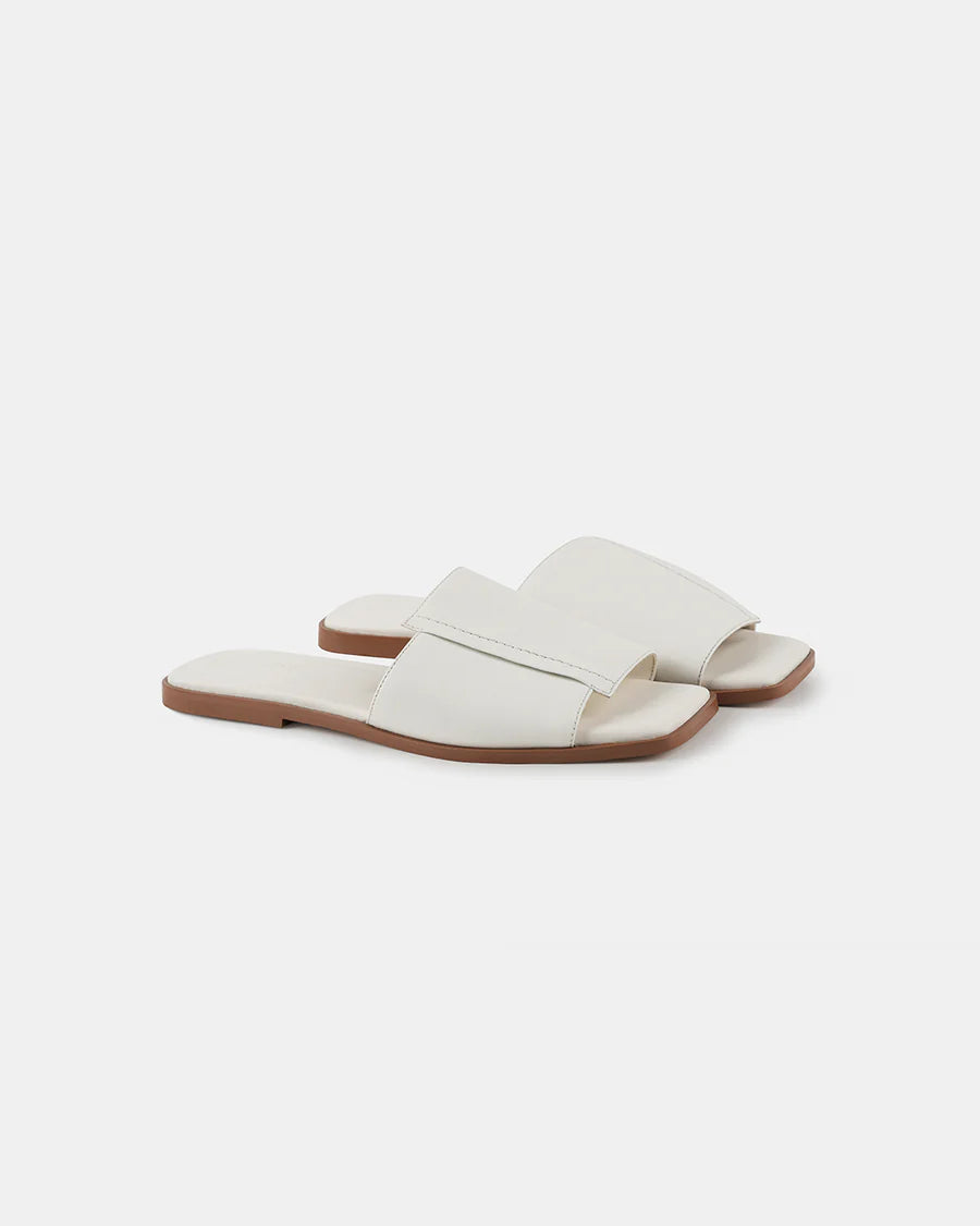 Peddle Corn Leather Sandal